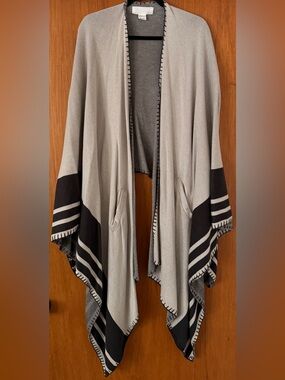 zestt Gray and Black Knit Layering Top